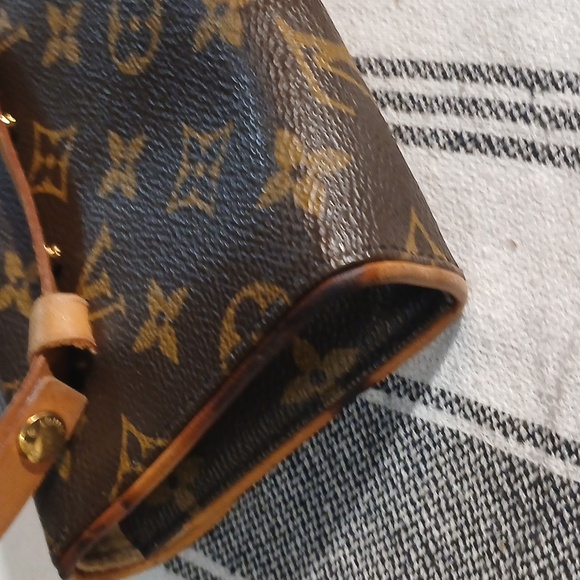 Authentic Louis Vuitton Crossbody Bag Pochette Florentine Monogram Brown - Picture 9 of 16
